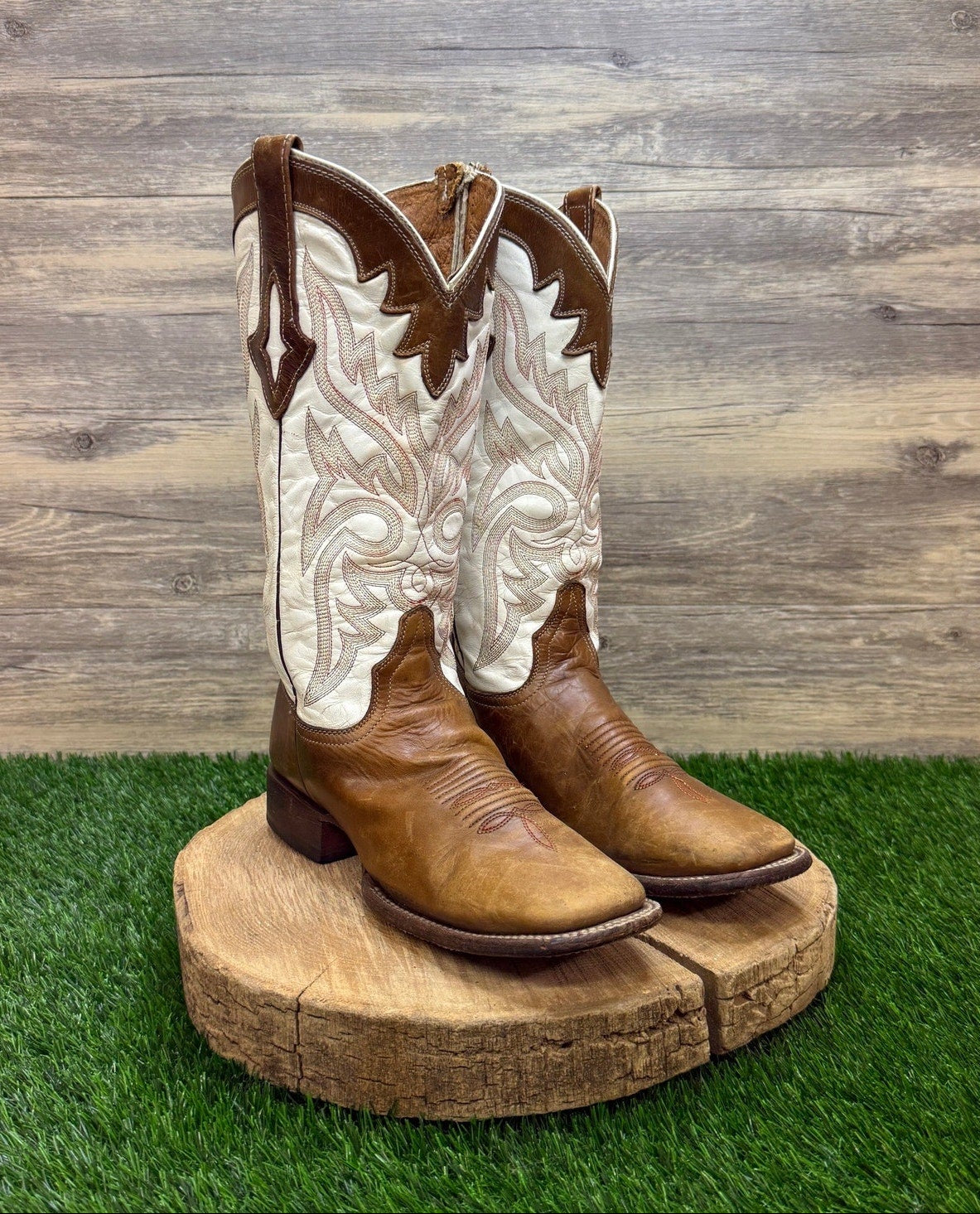 Resistol Ranch Women - Size 8B - Tan/White Square Toe Cowboy Boots M3603