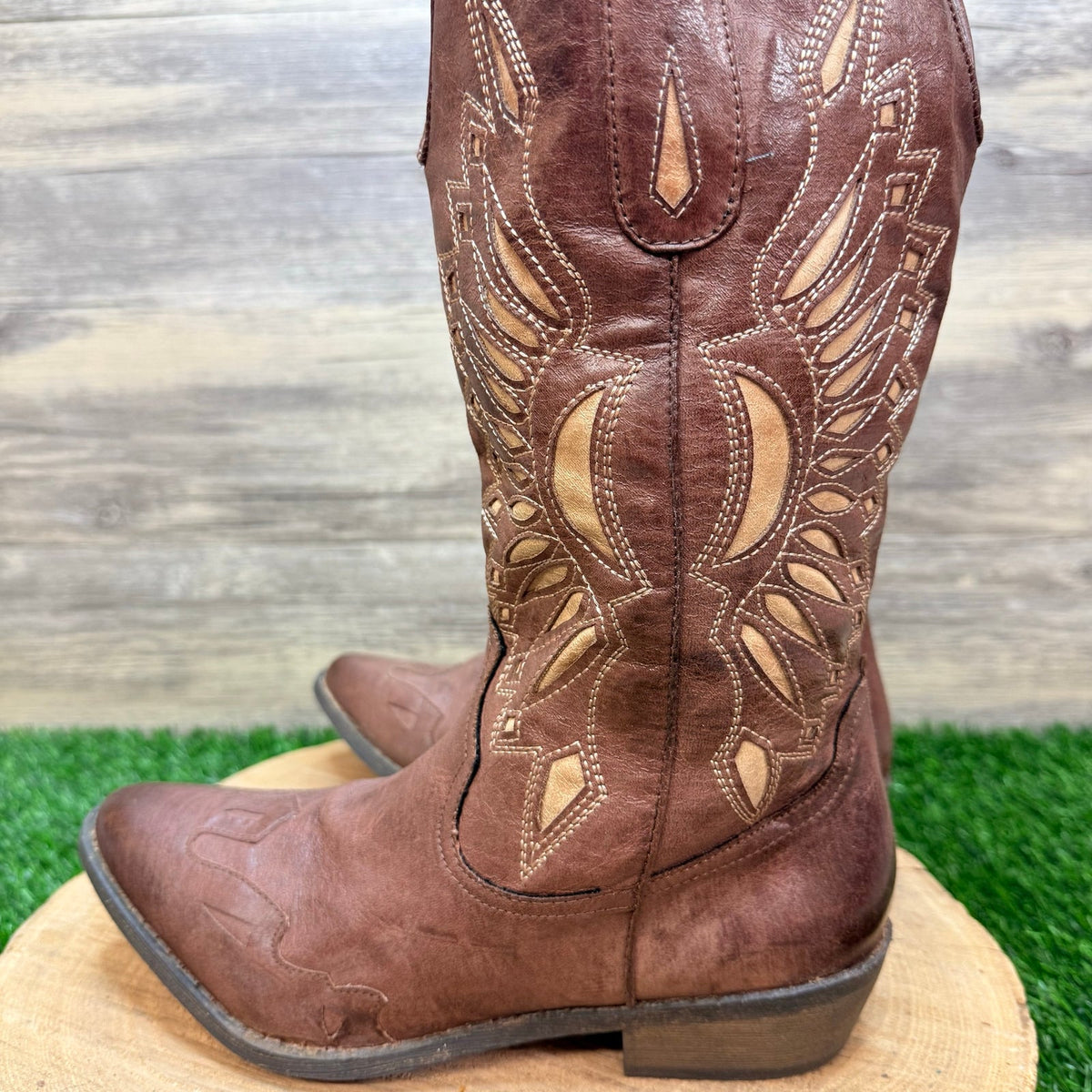 Coconuts Women - Size 7.5M - Brown / Tan Inlay Faux Leather Cowboy Boots Bandera