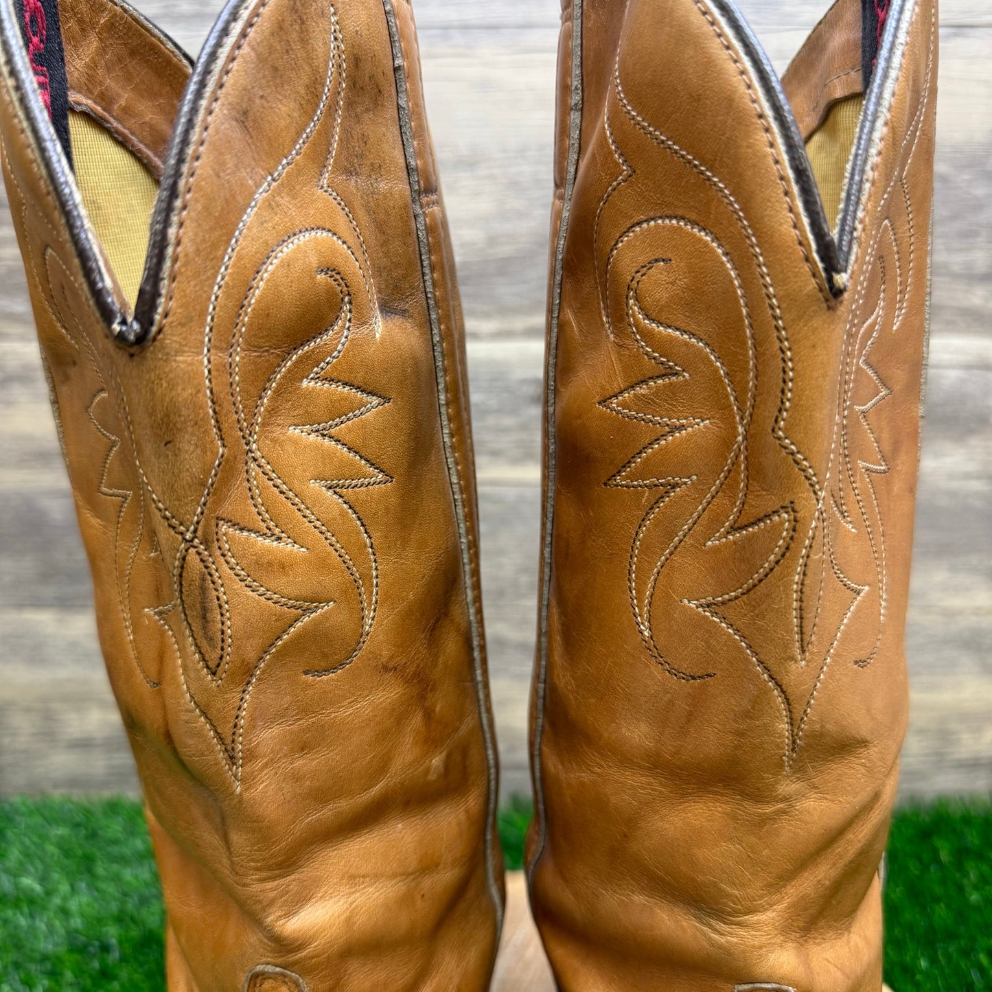 Dingo Women - Size 8 - Vintage Marbled Tan High Heeled Cowboy Boots Style 7316