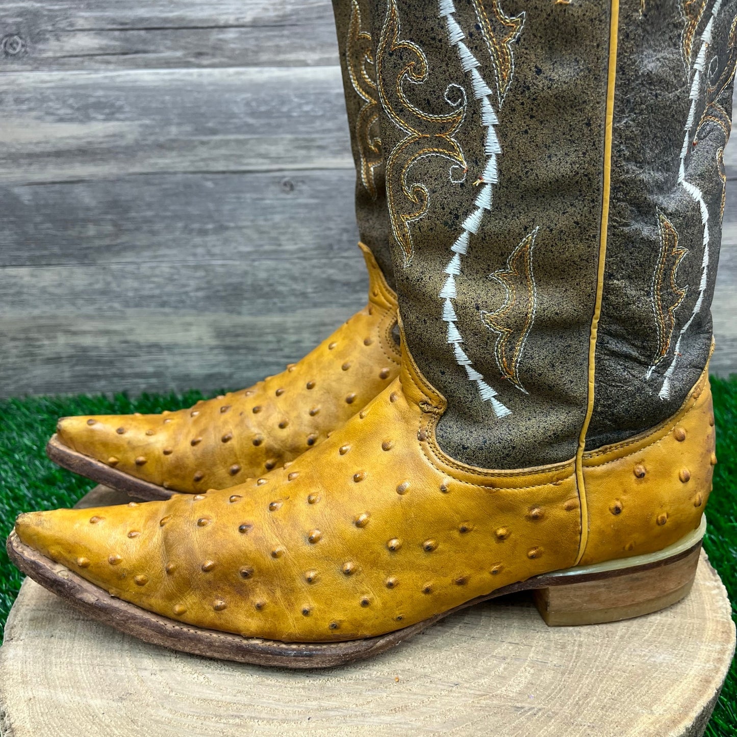 Gran Lider Men - Size 10 - Tan Faux Ostrich Cowboy Boots
