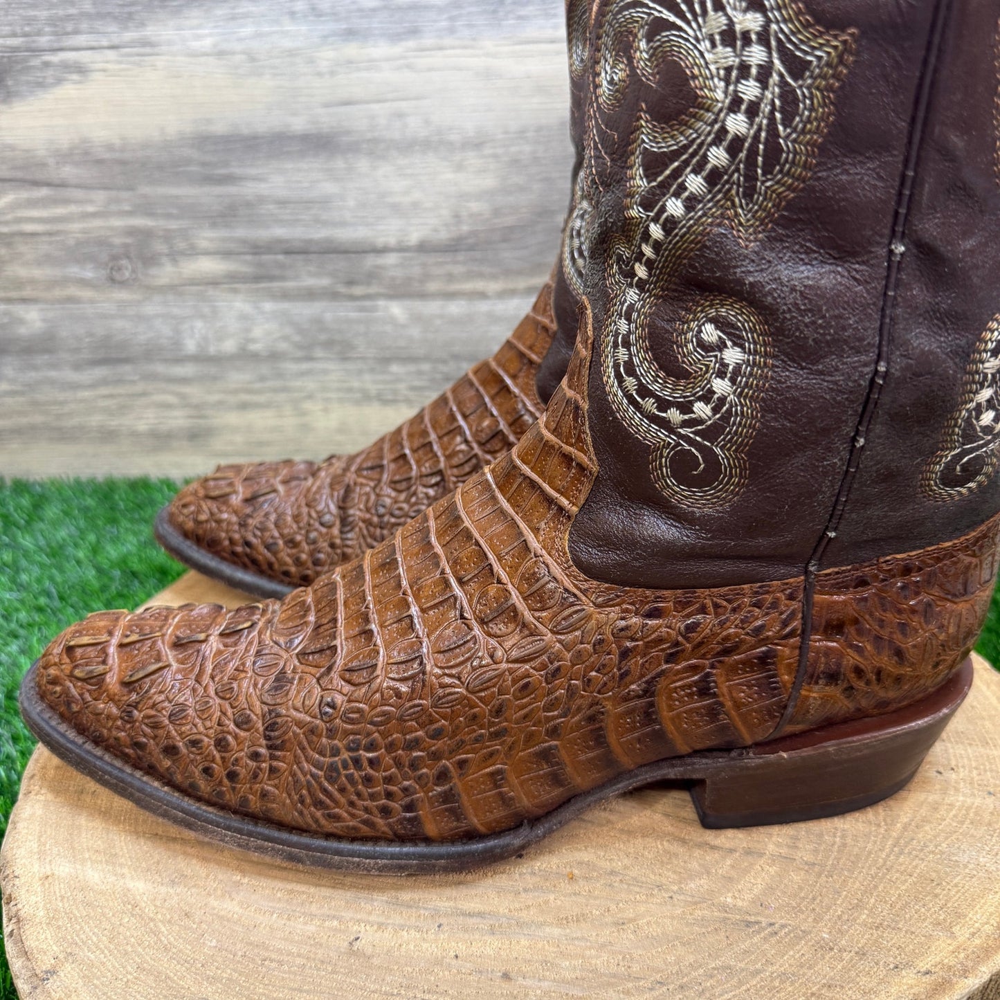 Ferrini Men - Size 10D - Brown Faux Hornback Gator Cowboy Boots Style 2506