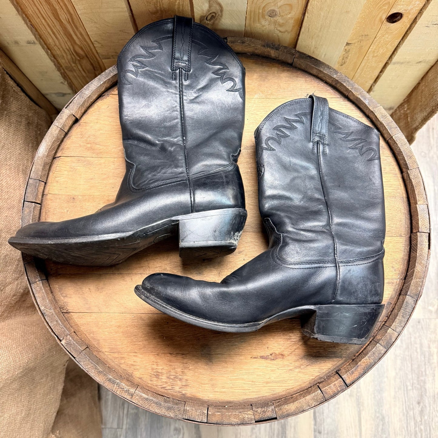 Ariat Men - Size 11EE - Black Heritage R Toe Cowboy Boots 10002192