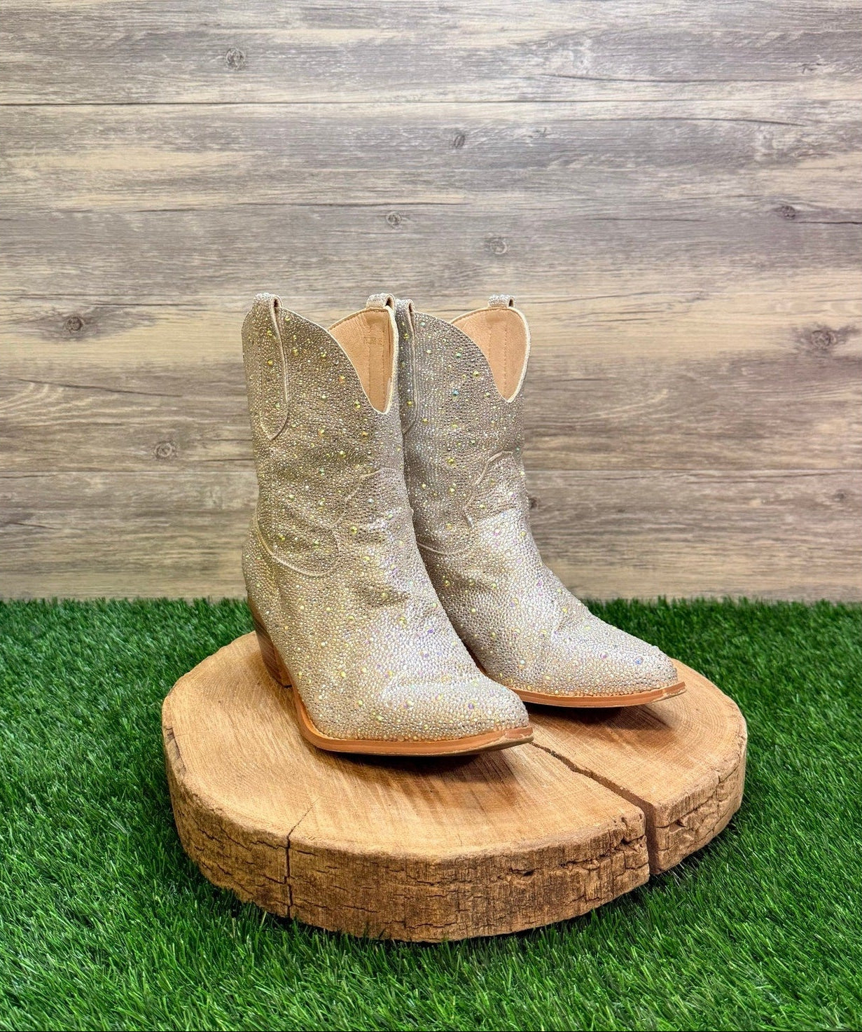 Unknown Women - Size 7 - Cream / Silver / Gold Sparkle Faux Leather Ankle Boots