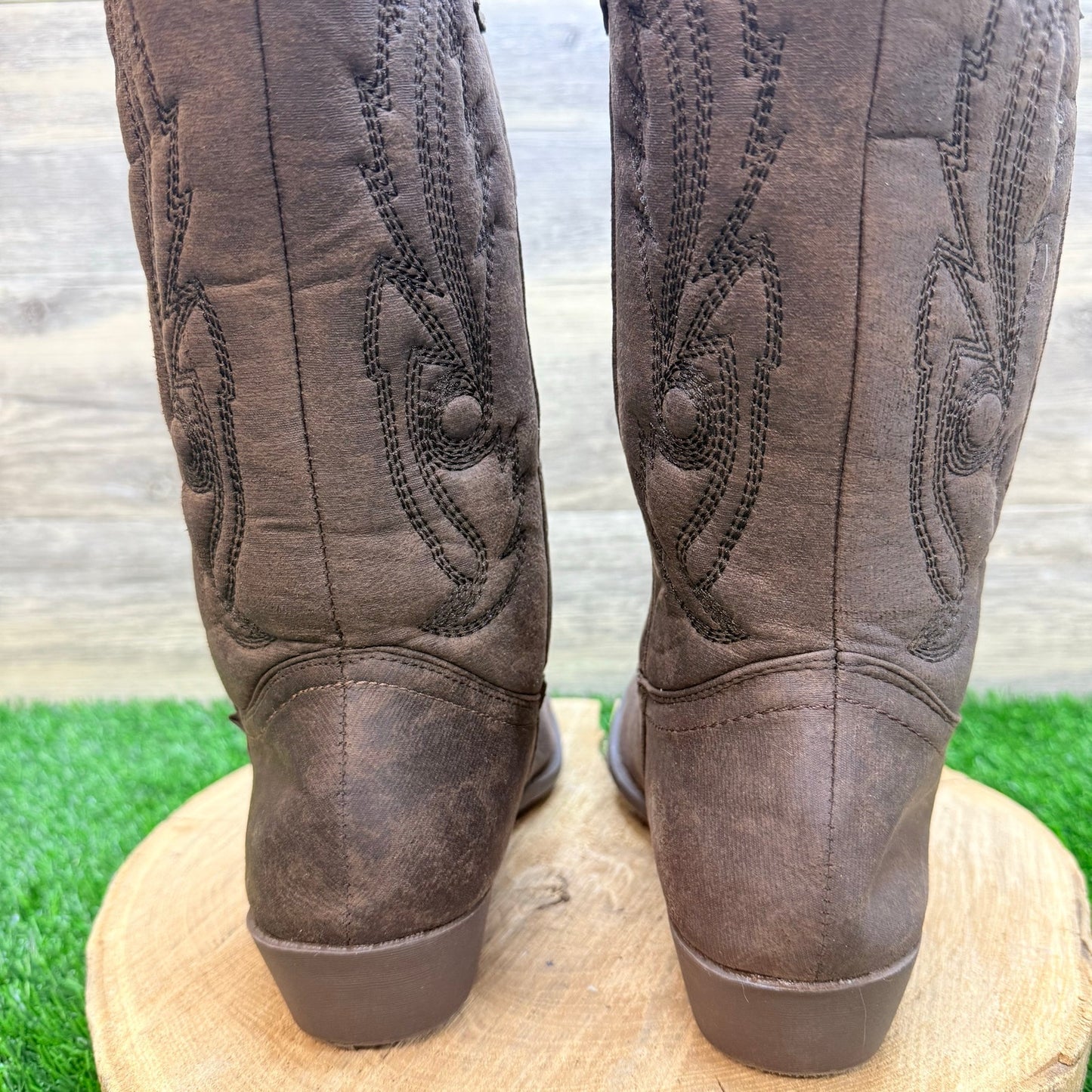 Unknown Women - Size 9 - Brown Faux Soft Leather Cowboy Boots 2222K