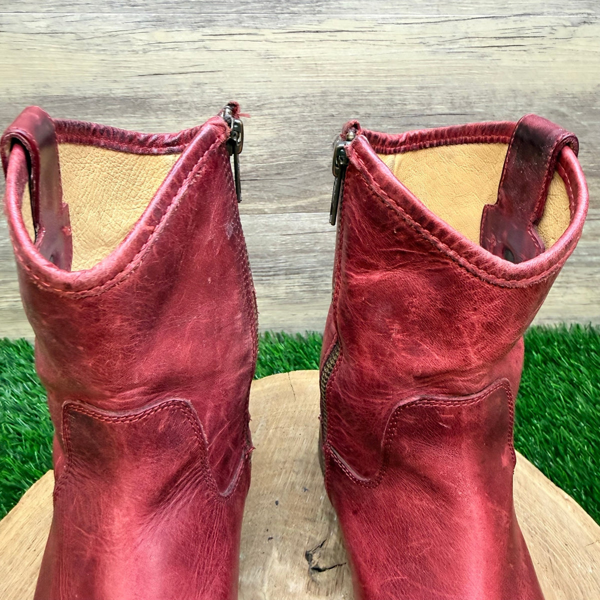Frye Women - Size 7B - Burgundy Melissa Button Shorties Zipper Boots 3477908