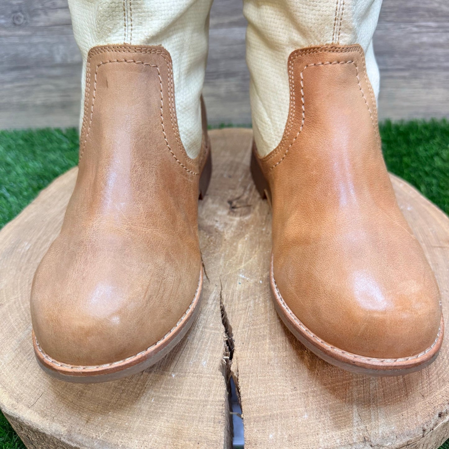 Olukai Women - Size 9.5 - Tan / Cream Haleakala Canvas Boots 01798