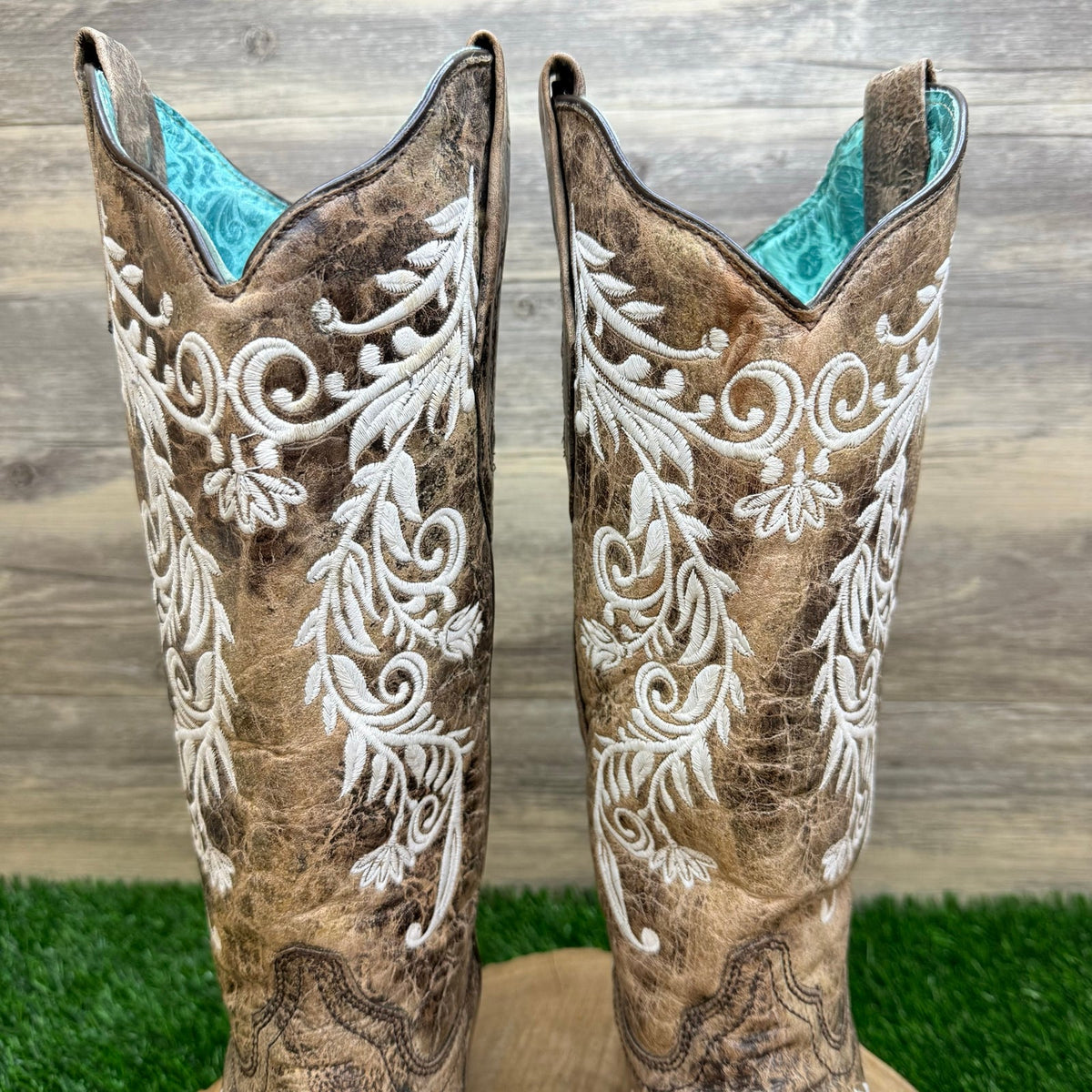 Corral Women - Size 7M - Brown / White Embroidery Cowboy Boots A3753