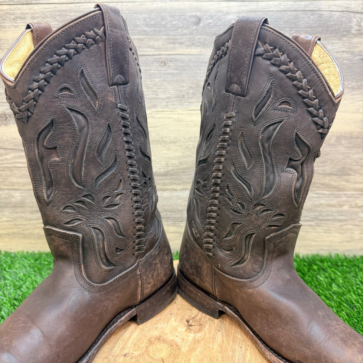 Frye Women - Size 7B - Wyatt Overlay Cutout Western Cowboy Boots 76595