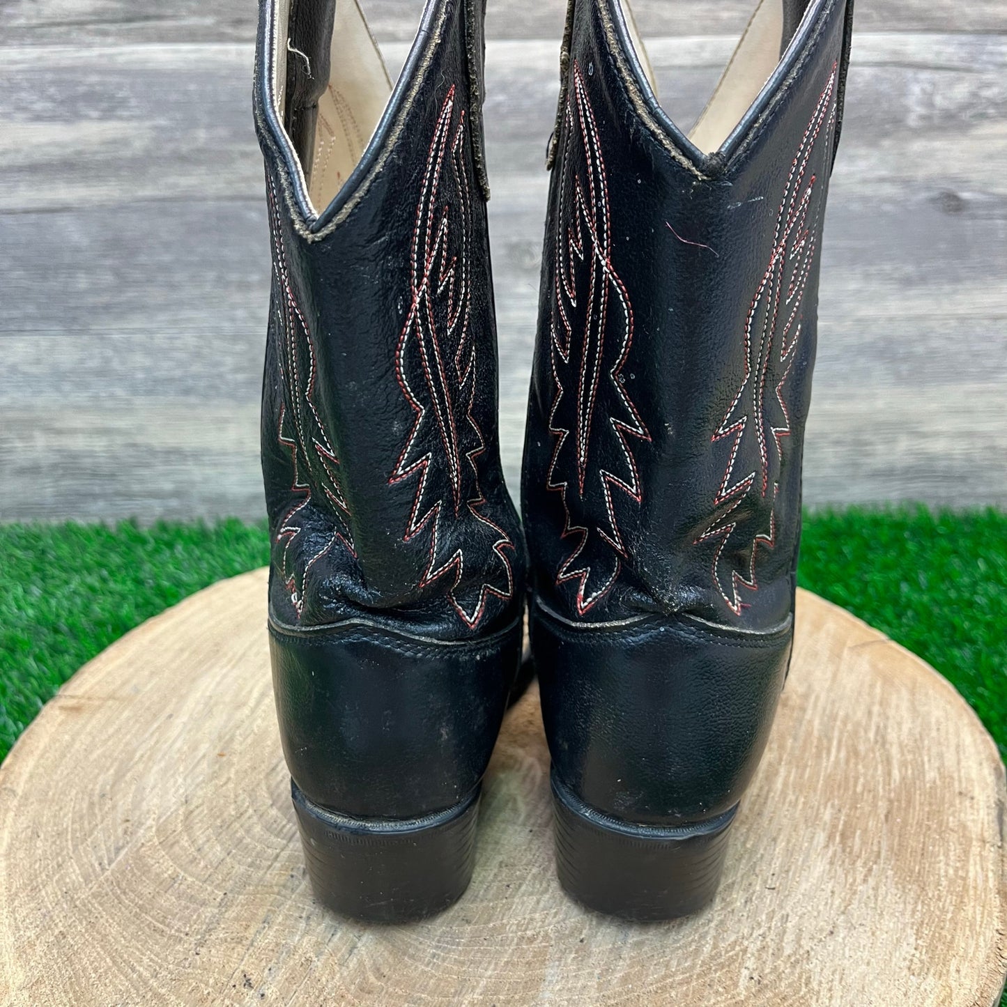 Unknown Youth - Size 2D - Black/Red Cowboy Boots Style B8110