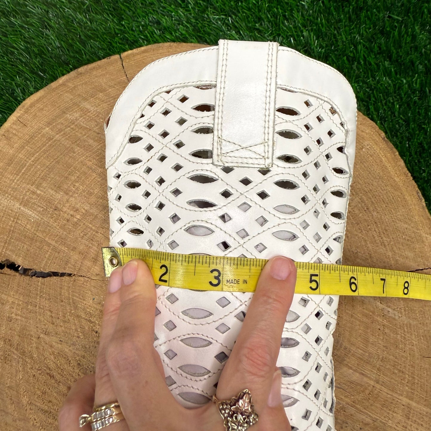 Nine West Women - Size 8.5M - White Waffle Boots Style Valencia