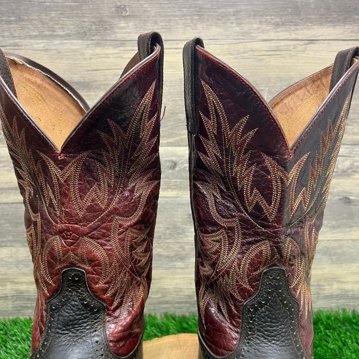 Ariat Men - Size 11.5D - Dark Brown / Red Round Toe Cowboy Boots 10007591