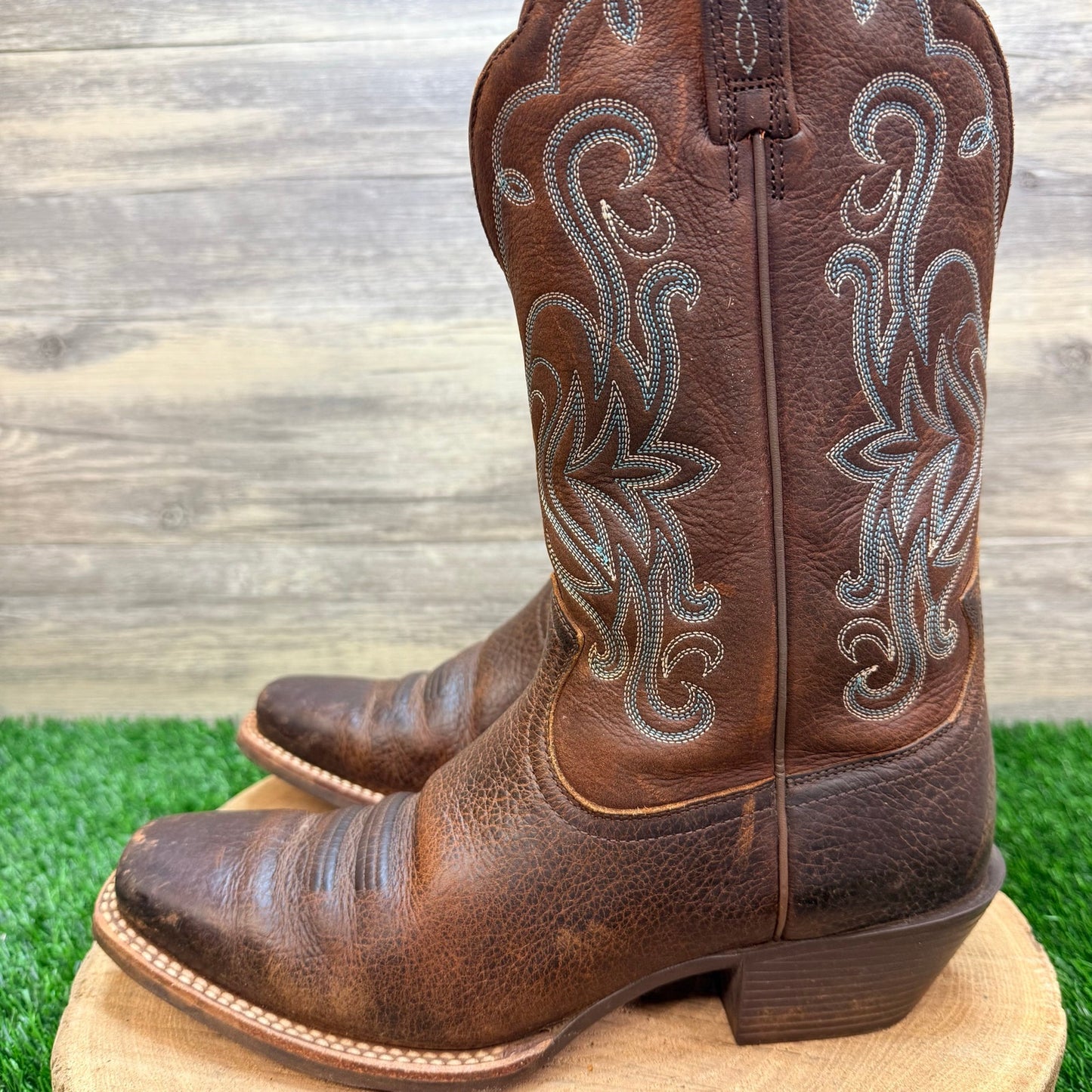 Ariat Women - Size 9.5B - Brown Legend Square Toe Cowboy Boots 10001046