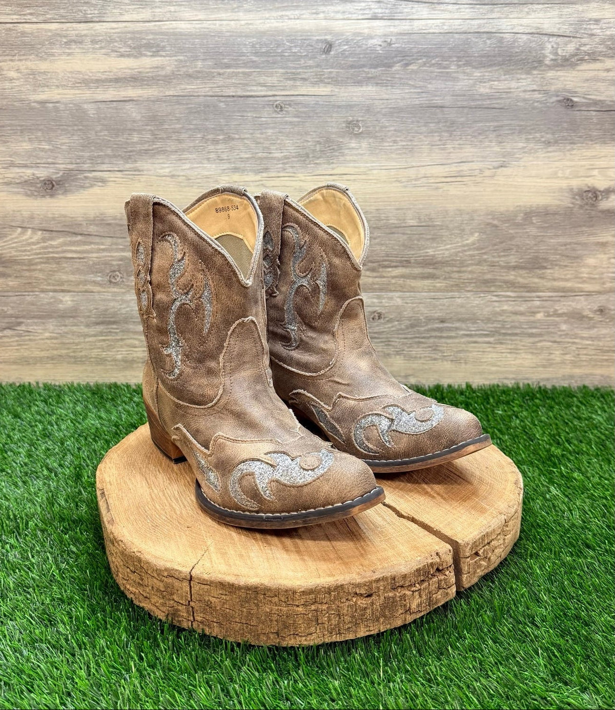 Pierre Dumas Women - Size 9 - Brown Silver Inlay Faux Ankle Boots