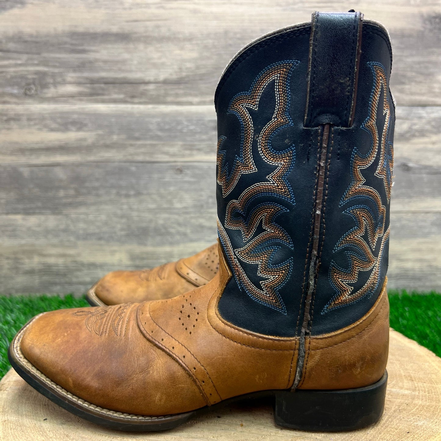 Justin Youth - Size 3.5D - Two Tone Square Toe Cowboy Boots 7010Y