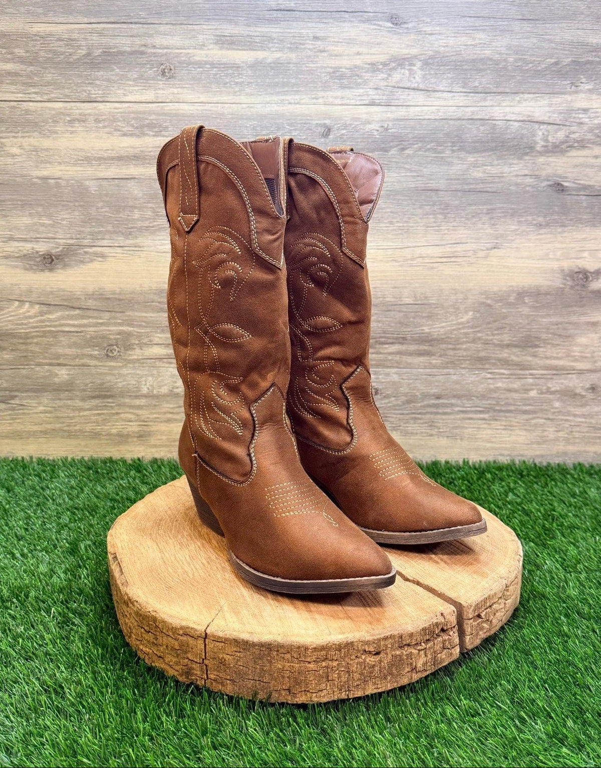Rampage Women - Size 7M - Brown Soft Faux Leather Cowboy Boots Valyntina