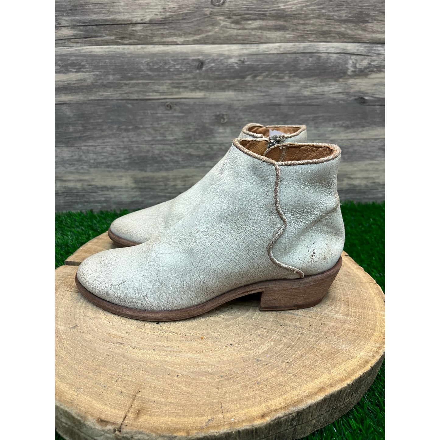 Frye Women - Size 6.5B - Distressed White Ankle Zipper Boots Style 12944