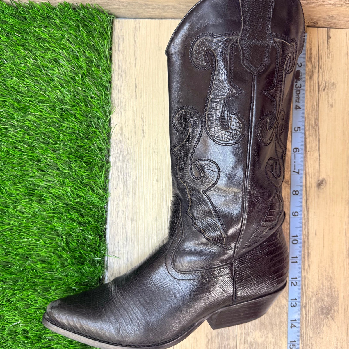 Nine West Women - Size 7.5M - Black Faux Lizard Western Cowboy Boots