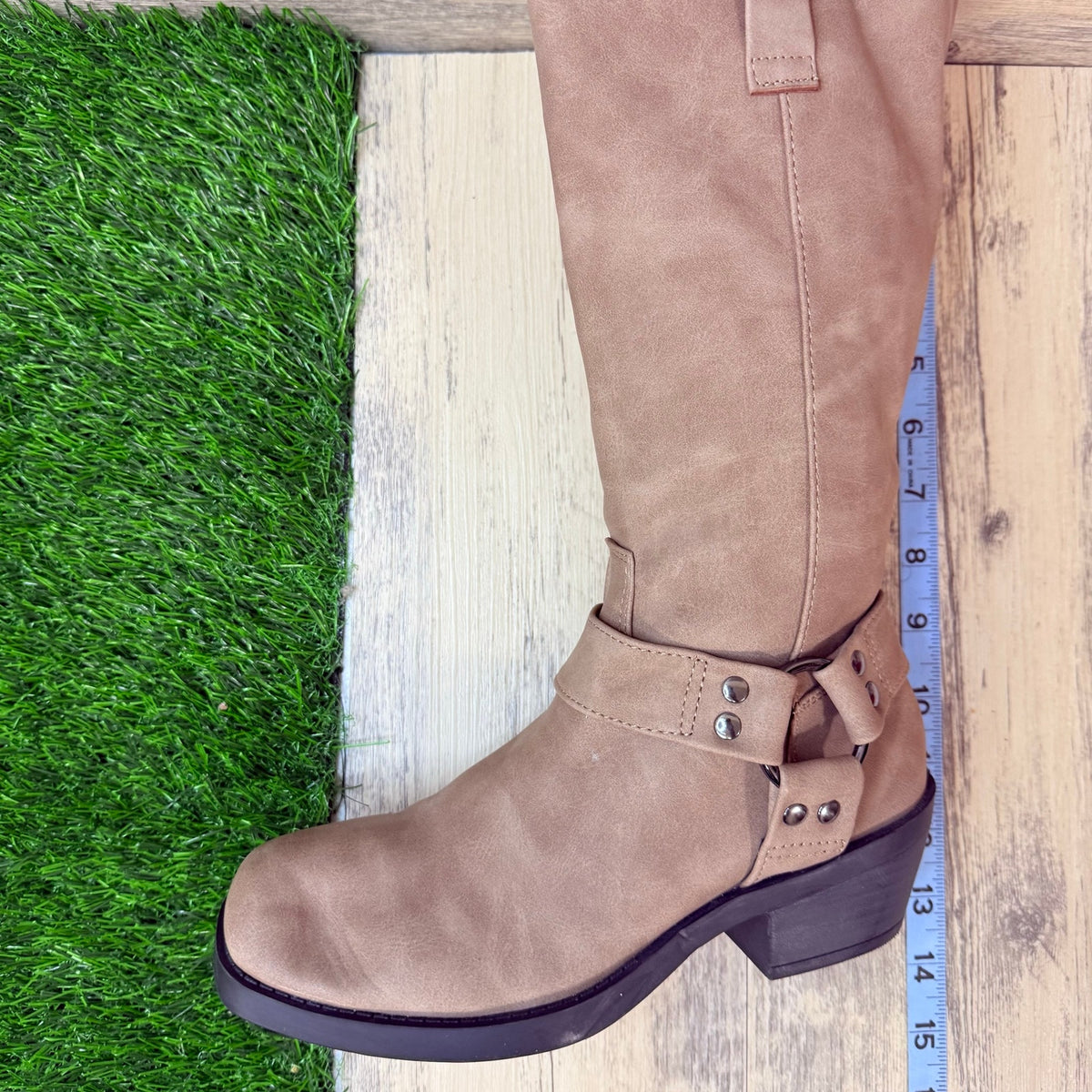Time and Tru Women - Size 6 - Tan Faux Leather Moto Western Cowboy Boots 56491