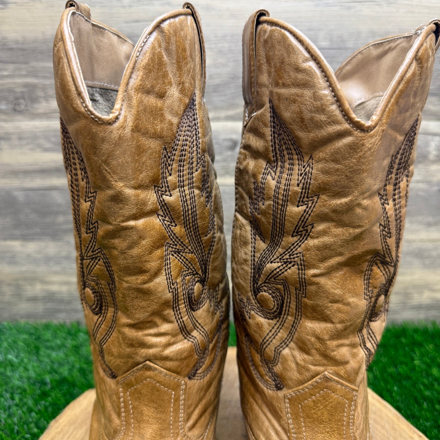 Coconuts Women - Size 7.5M - Tan Faux Leather Cowboy Boots Style Gaucho