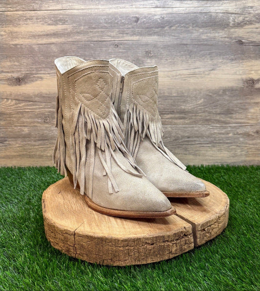 Free People Women - Size 11 - Light Gray Fringe Suede Ankle Boots Style 8391