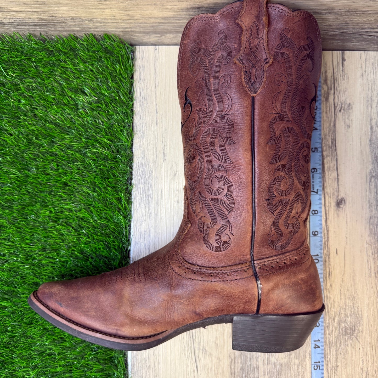 Justin Women - Size 9.5B - Brown Stampede Cowboy Boots Style L2559