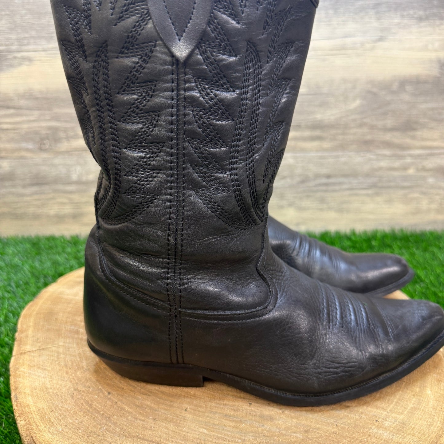 Unknown Women - Size 6 - Vintage Black Western Cowboy Boots
