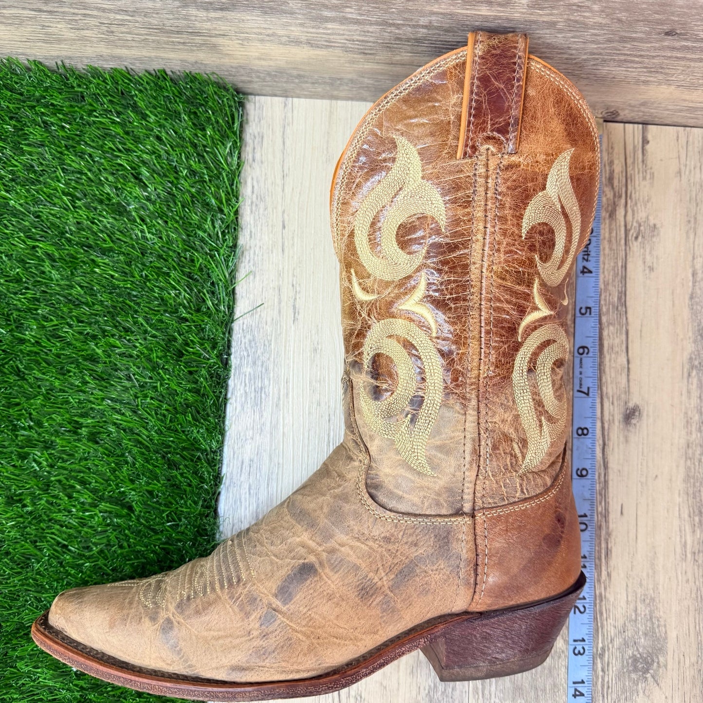 Justin Women - Size 9B - Distressed Brown Snip Toe Cowboy Boots BRL103