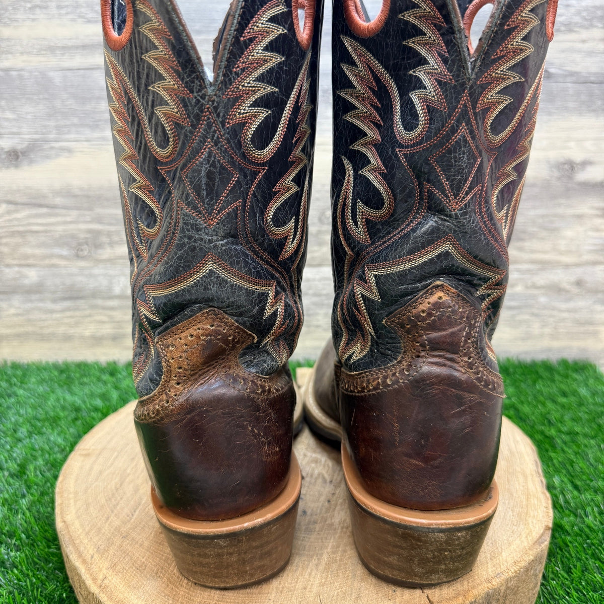 Ariat Men - Size 10.5D - Bar Top Brown Heritage Roughstock Cowboy Boots 10017378