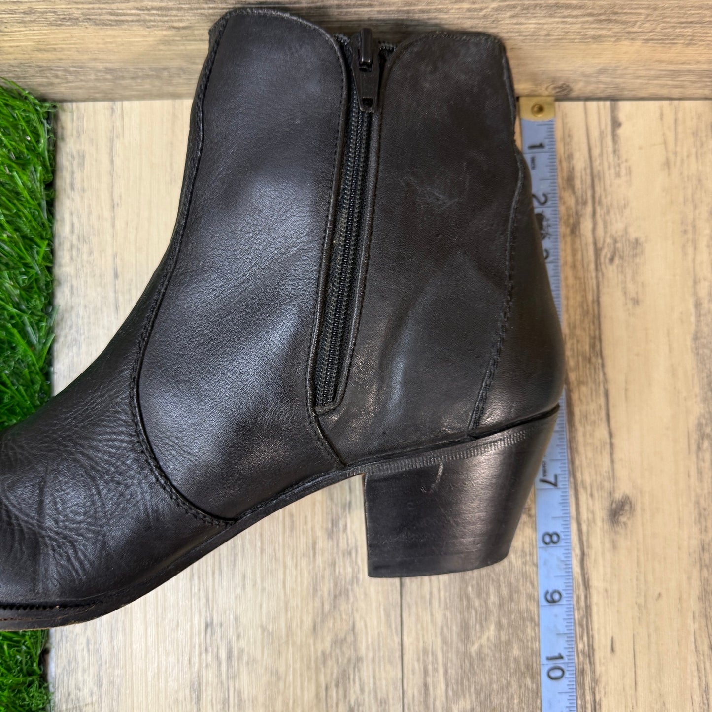 Father & Son Women - Size 11 - Vintage Black Ankle Zipper Boots Style 11028