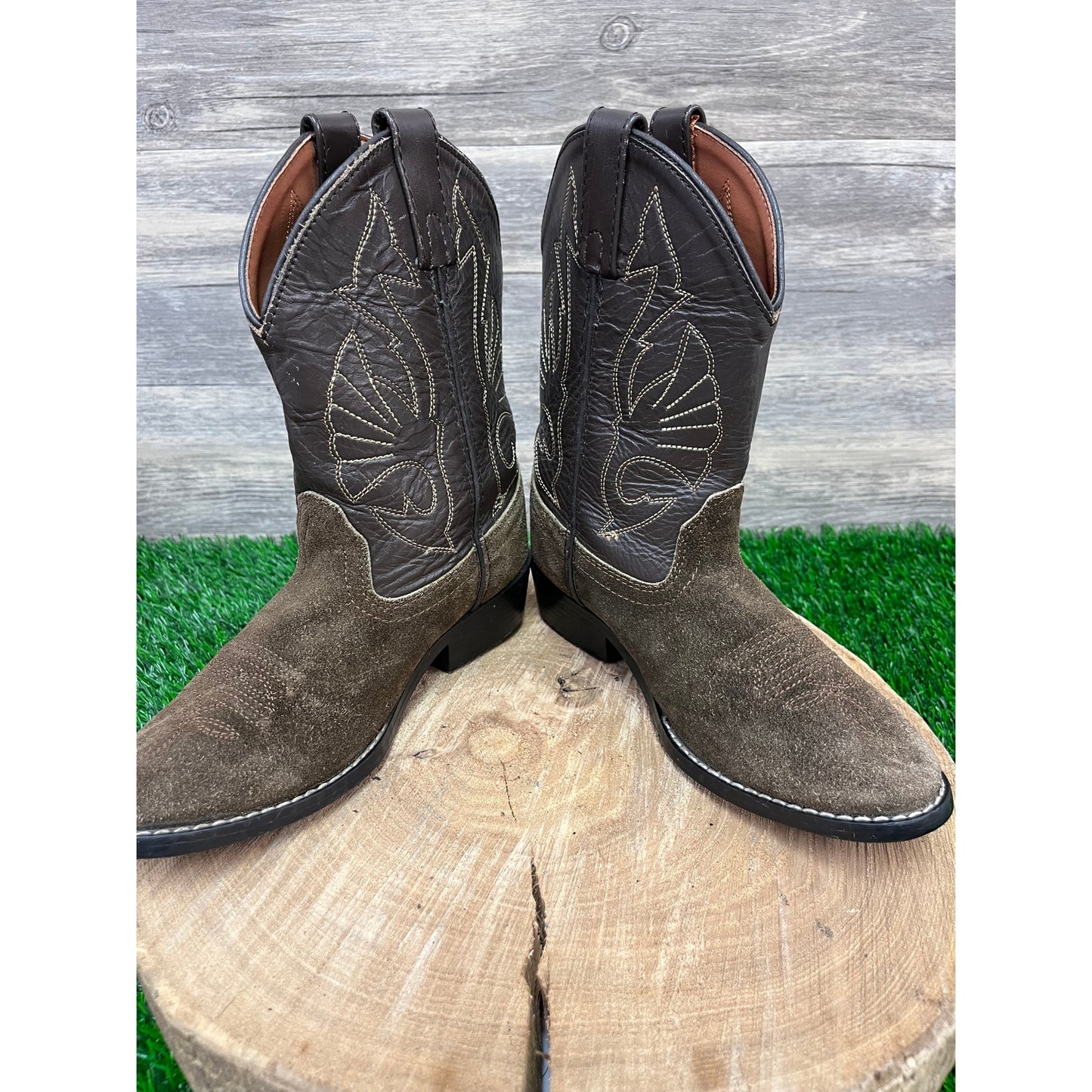 Acme Youth - Size 1.5D - Brown Suede Cowboy Boots Style AC156