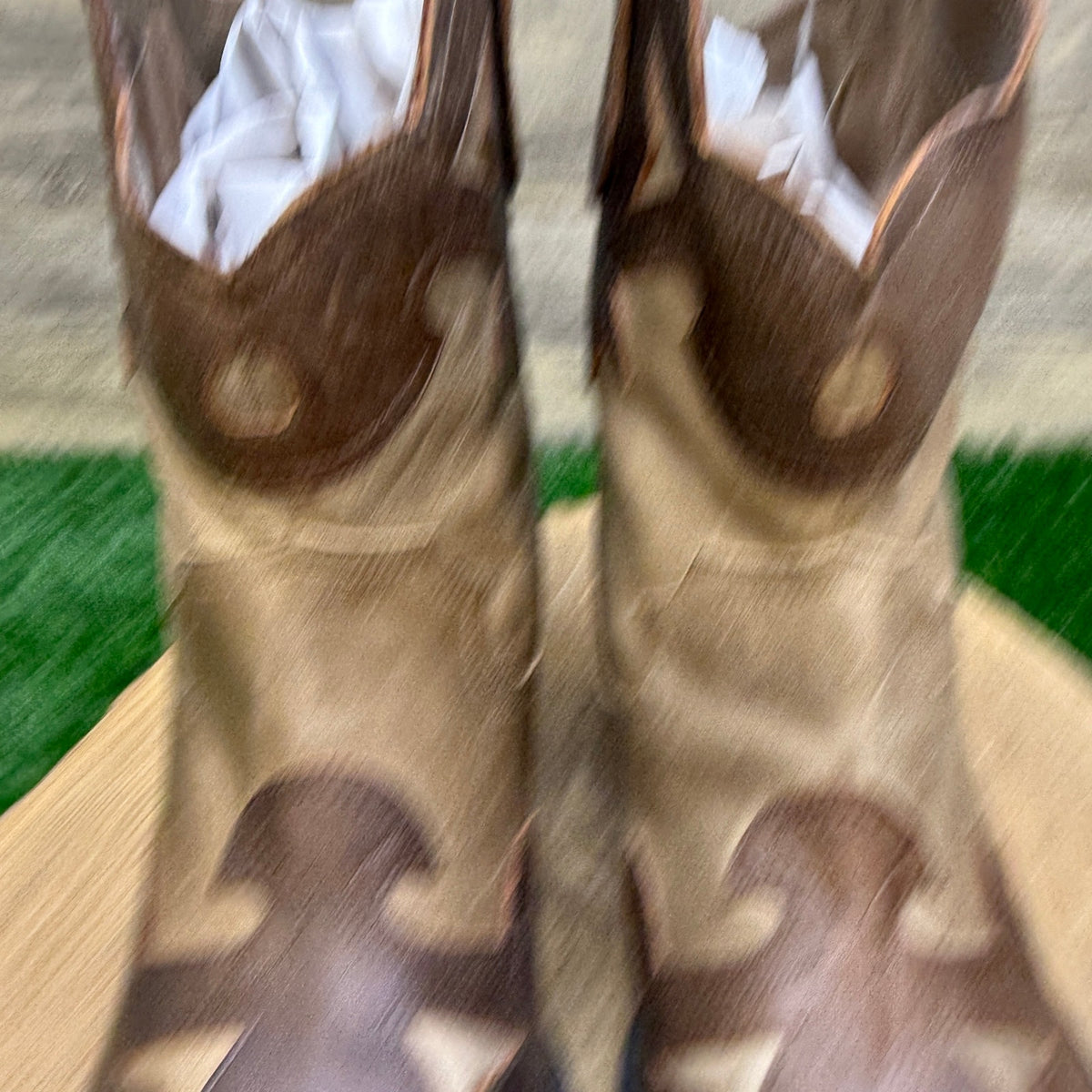Reba Women - Size 8M - Beige/Brown Ankle Cowboy Boots