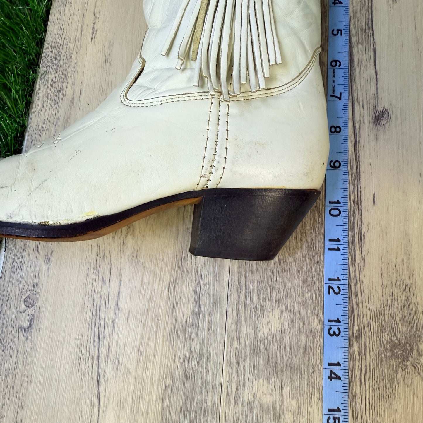 Laredo Women - Size 7M - Vintage Cream Tassel Cowboy Boots 181