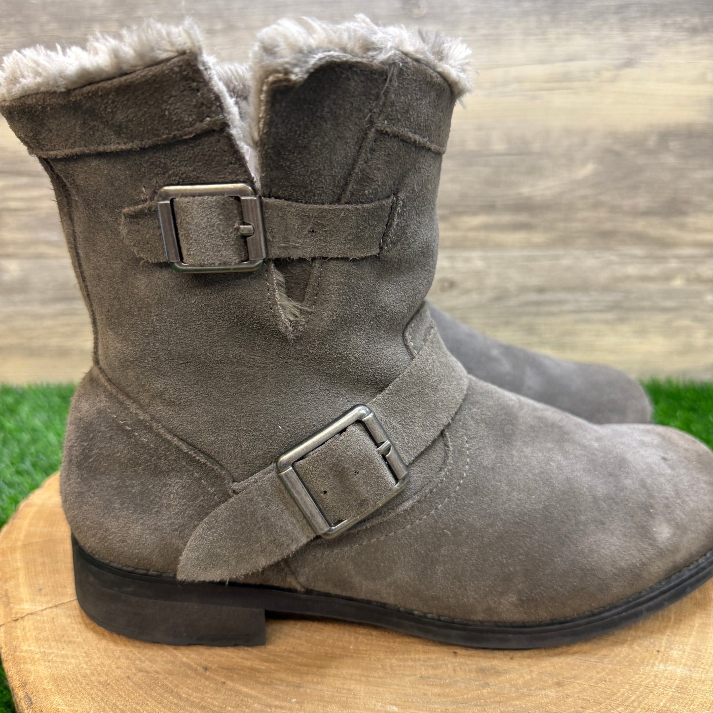Unknown Women - Size 10M - Gray Suede Harness Ankle Boots Style Vail