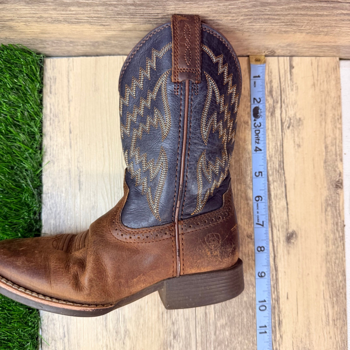 Ariat Youth - Size 13 - Brown / Black Square Toe Cowboy Boot 10021591