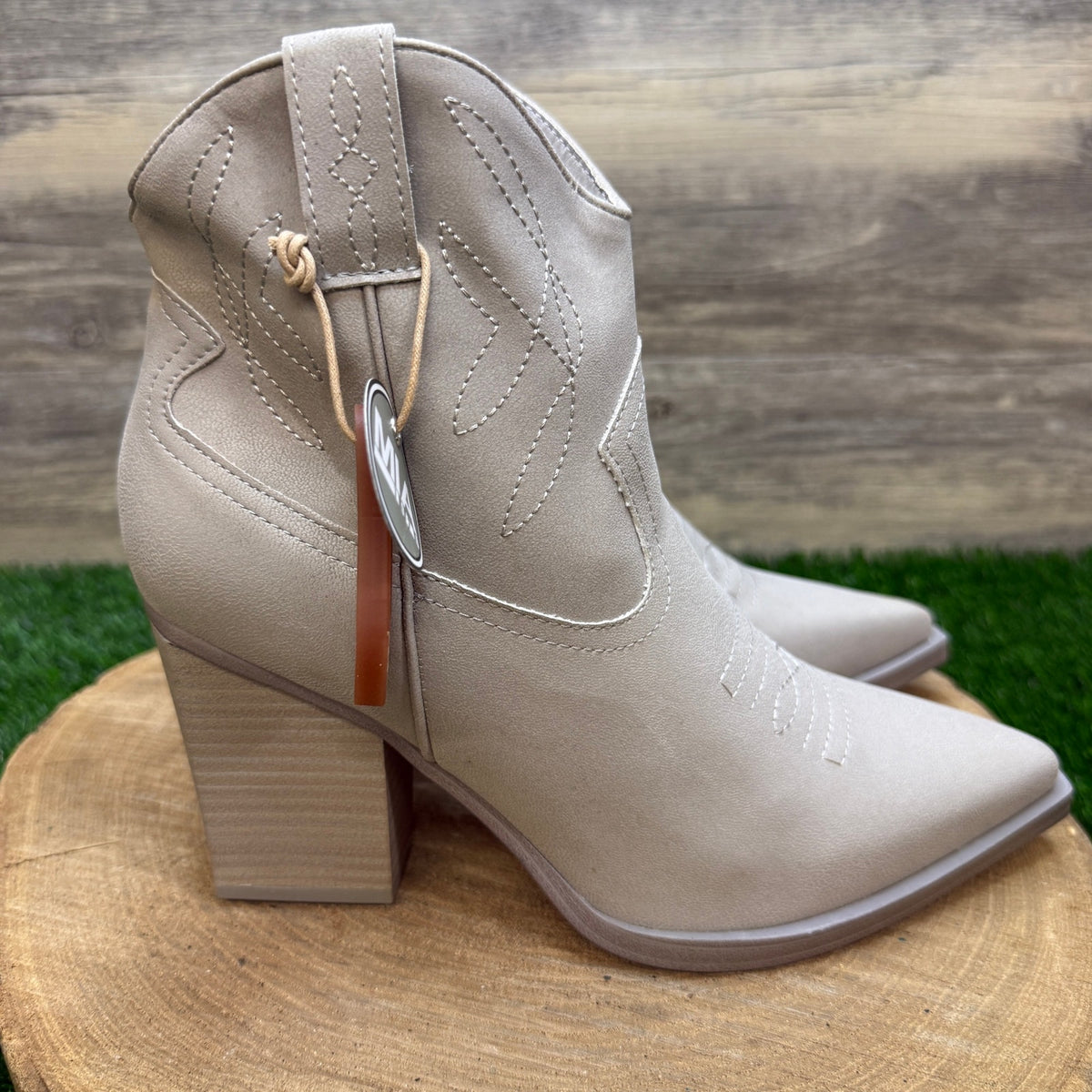 Mia Women - Size 7.5 - Gray Faux Suede Ankle Boots