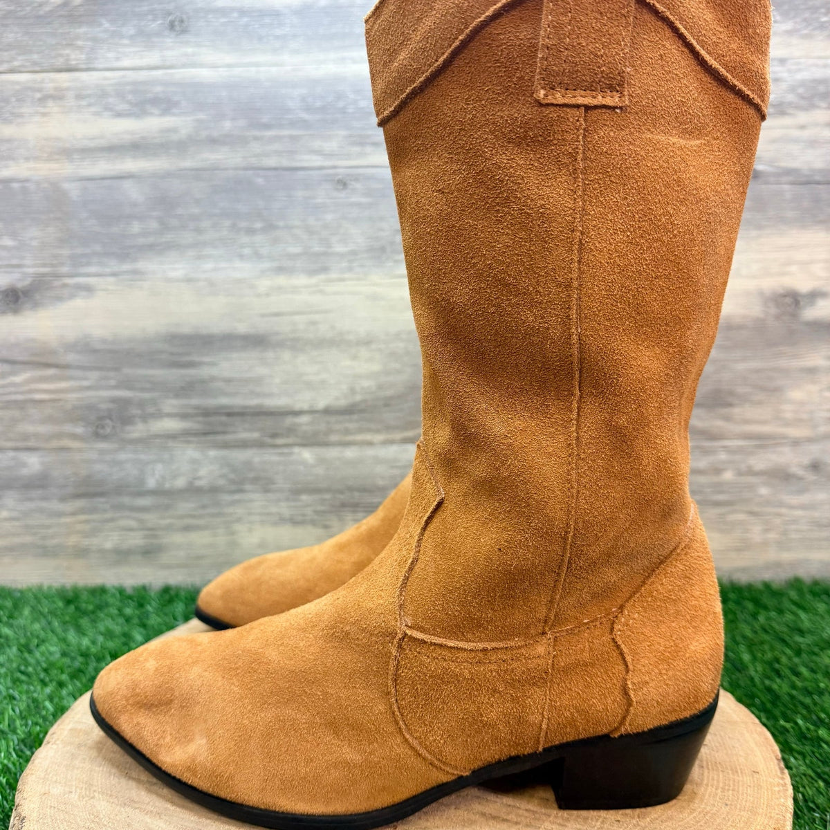 Unknown Women - Size 10 - Tan Suede Cowboy Boots