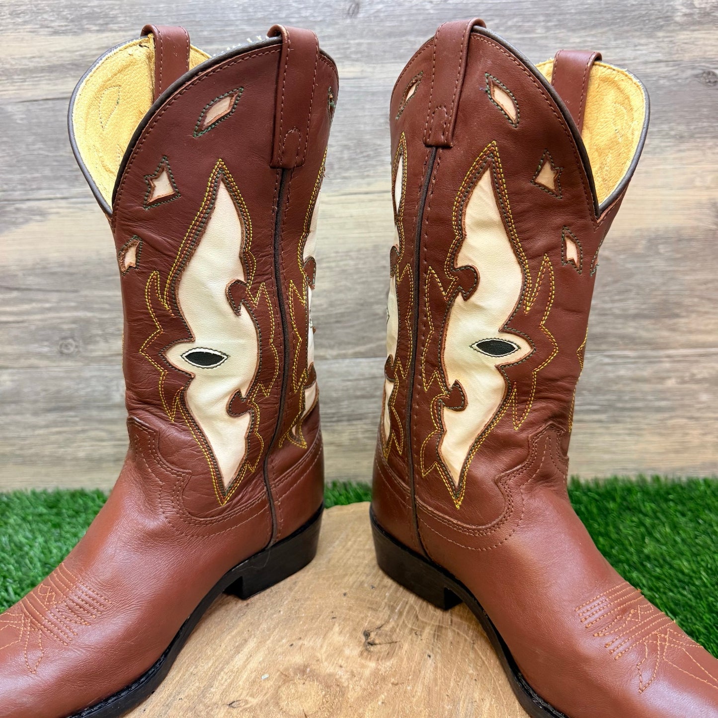 Justin Youth - Size 4D - Brown / White Inlay Cowboy Boots 6005Y