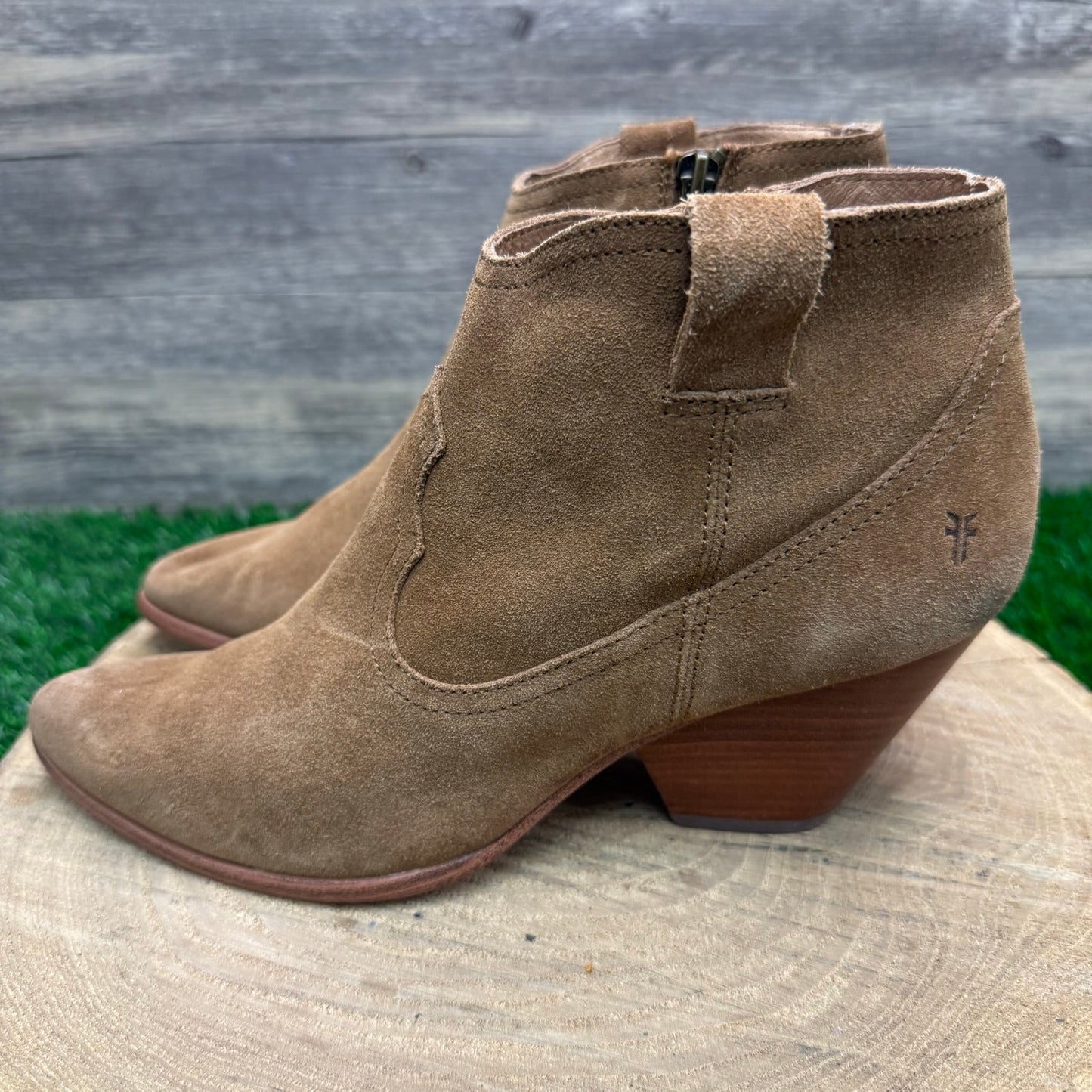 Frye Women - Size 9M - Tan Suede Ankle Zipper Boots Style 3471740