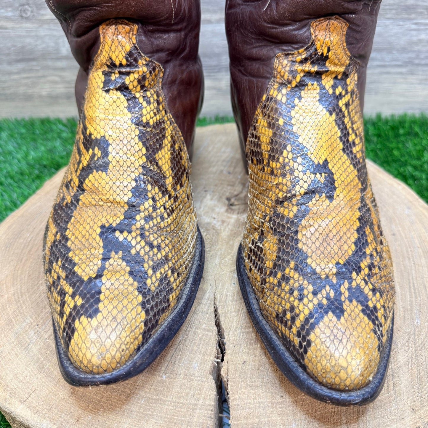 Justin Men - Size 9D - Vintage Brown Snake Python Western Cowboy Boots 9074