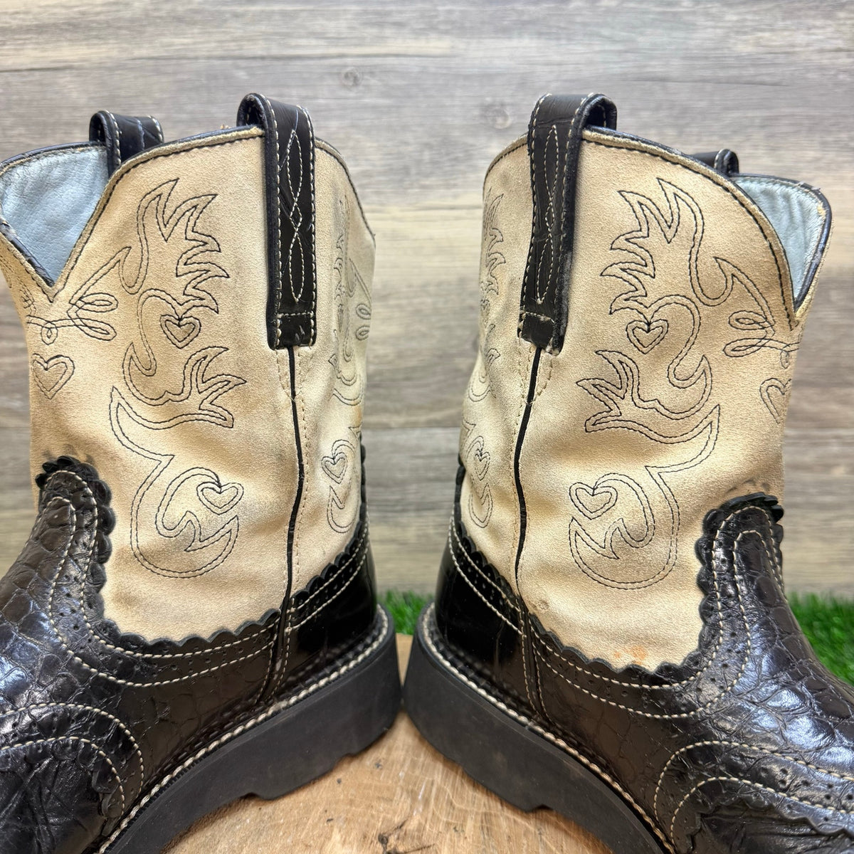Ariat Women - Size 10B - Cream / Black Gator Print Fatbaby Cowboy Boots 14820
