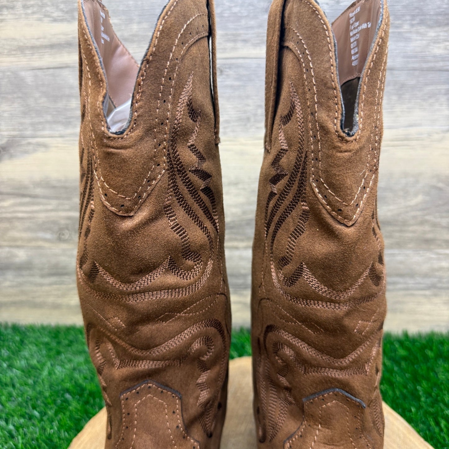 Magellan Outdoors Women - Size 8.5M - Brown Soft Faux Leather Boots Style 167158