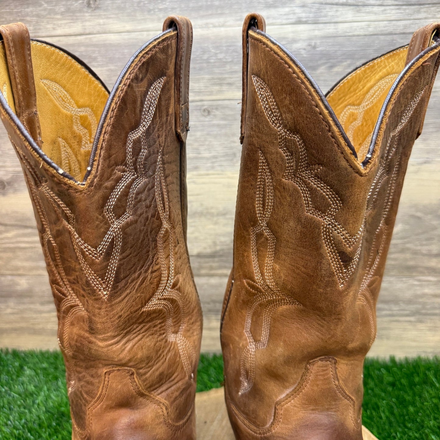 Unknown Men - Size 11M - Vintage Tan Western Cowboy Boots Style 6288