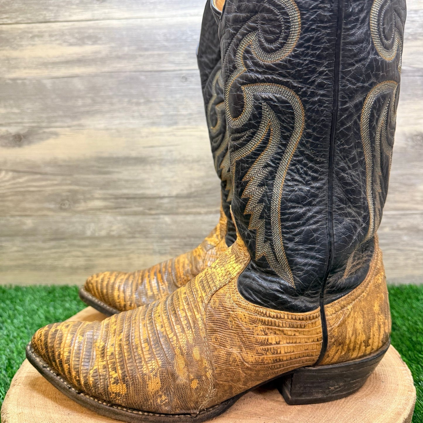 Tony Lama Men - Size 10D - Vintage Black / Tan Lizard Western Cowboy Boots 8883