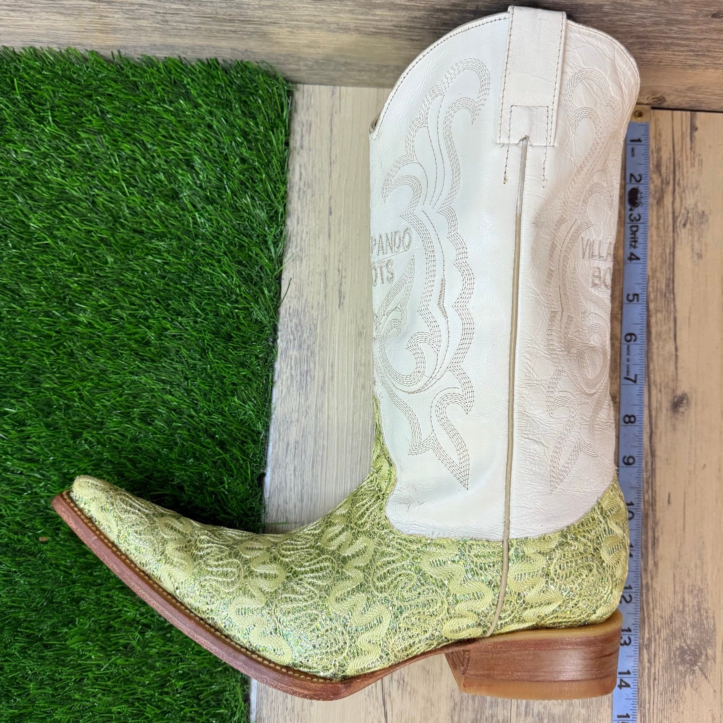 Villalpando Women - Size 8.5 - White / Green Lace Pointed Mexico Cowboy  Boots