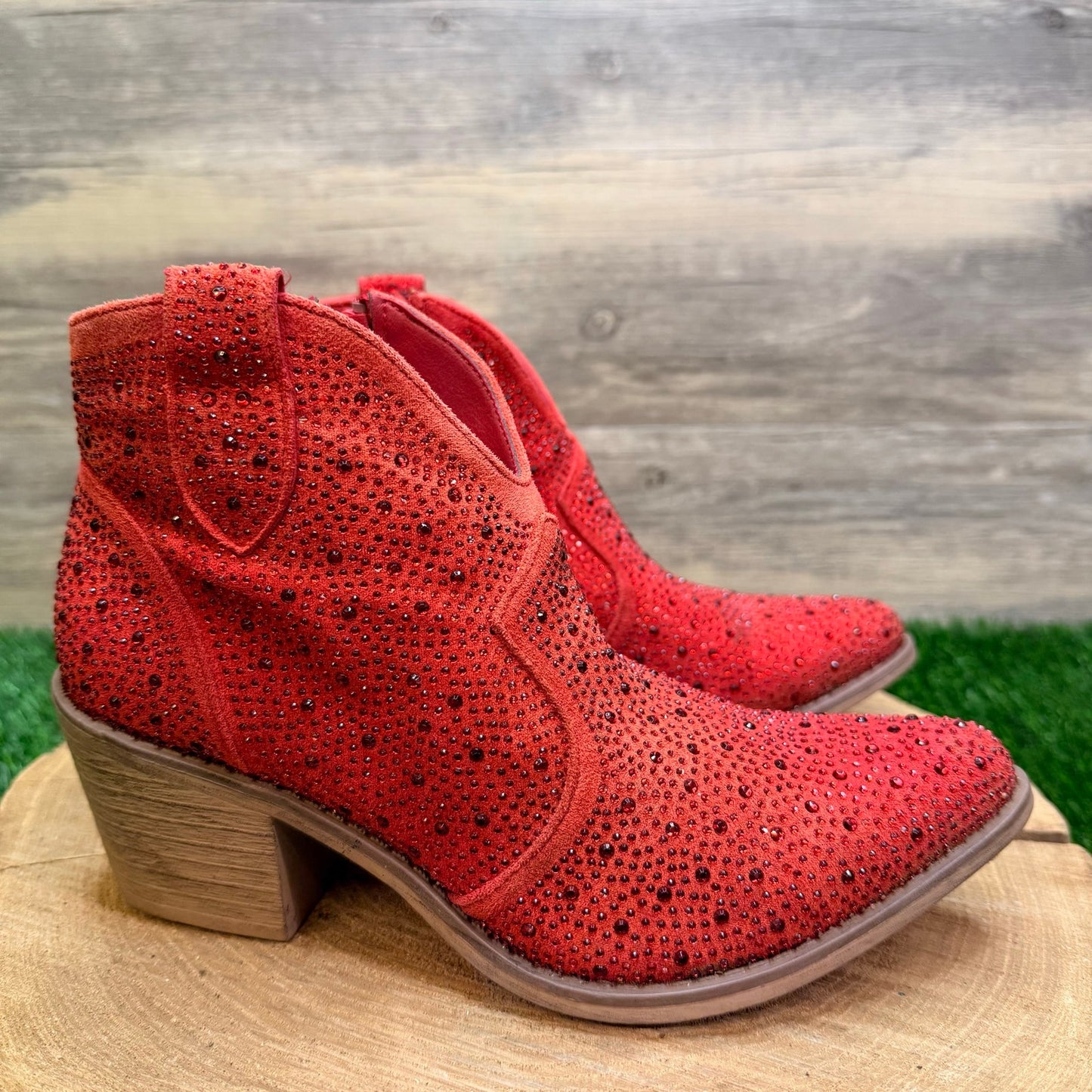 Pierre Dumas Women - Size 7 - Red Studded Faux Leather Leather Ankle Boots