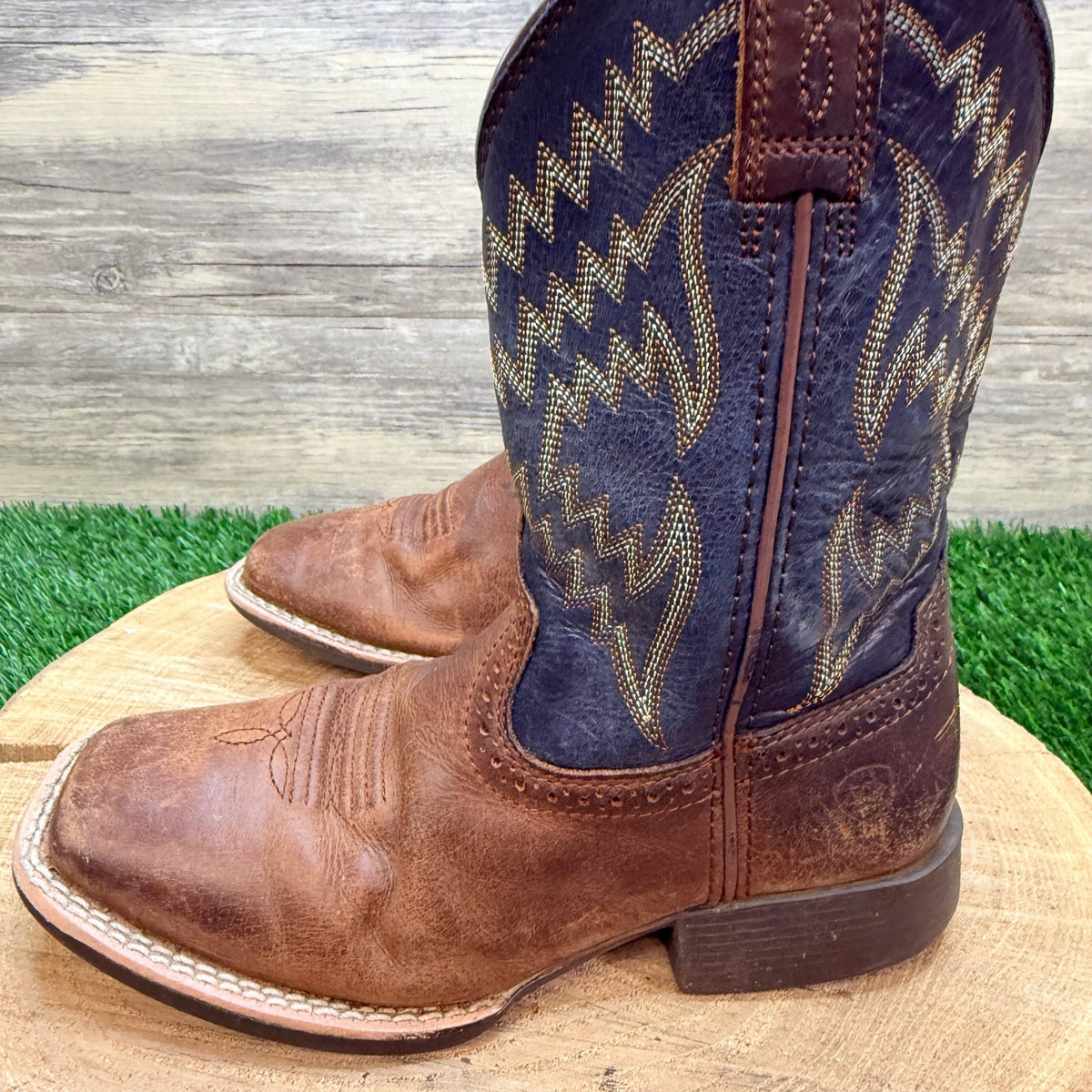 Ariat Youth - Size 13 - Brown / Black Square Toe Cowboy Boot 10021591