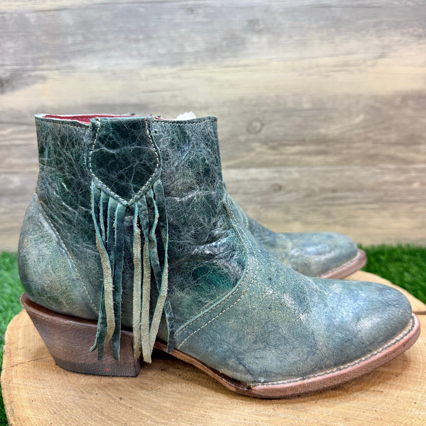 Ferrini Women - Size 7B - Distressed Green Ankle Zipper Fringe Boots