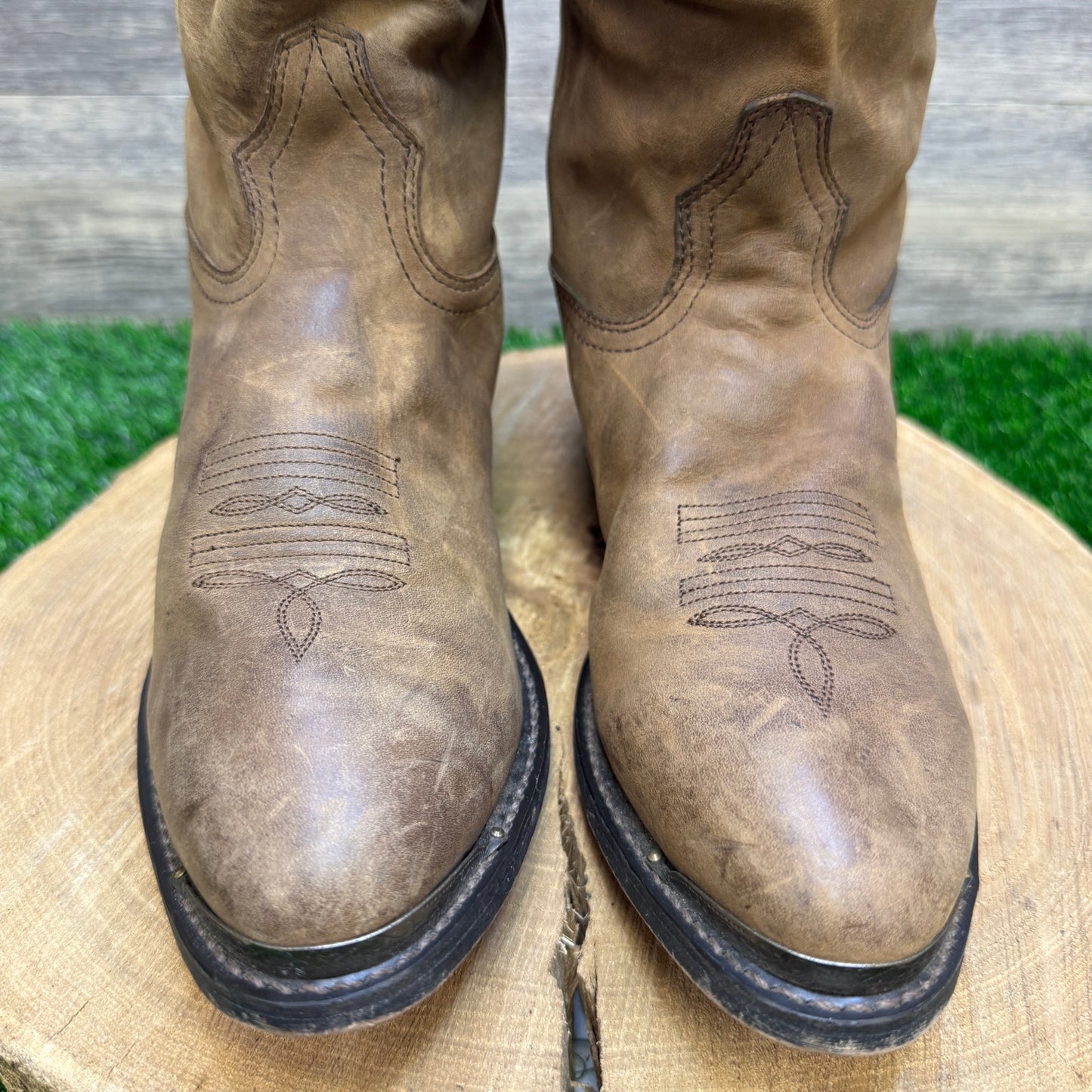 Durango Women - Size 9.5M - Brown Slouch Toe Plate Cowboy Boots Style RD542