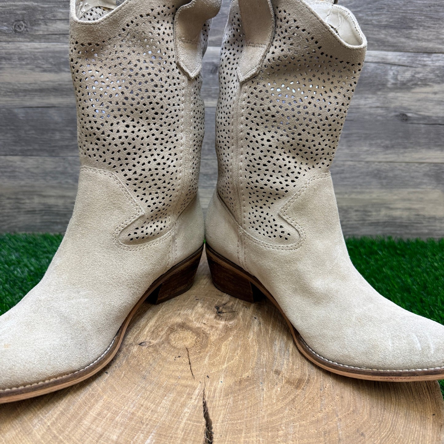 BCB Generation Women - Size 6B - Beige Suede Cutout Boots Style Bastille