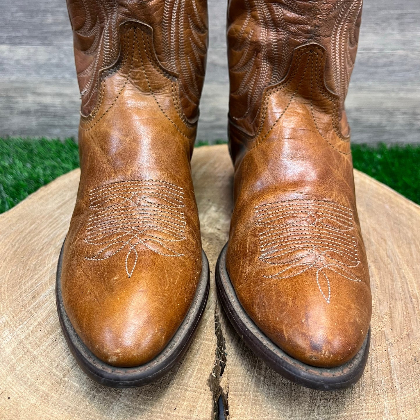 Laredo Women - Size 6.5M - Vintage Tan Cowboy Boots Style 41404